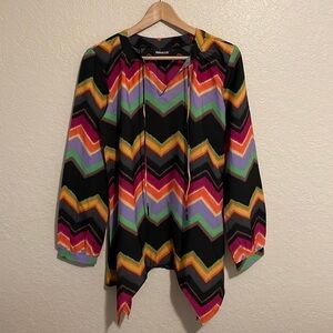 Metro Style Women’s Colorful Shark Bite Long Sleeve Top Size S